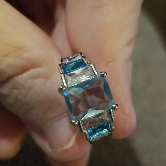 Blue & White Topaz 💙Ring - Picture 10 of 12